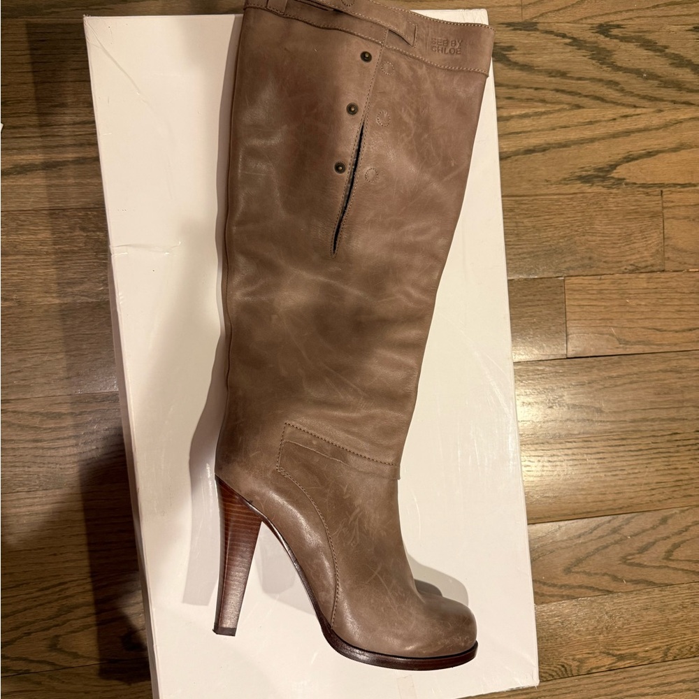 Taupe High-Heel Knee Boot - Women's Classic Leather Heeled Boot